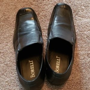 Men's dress shoes
